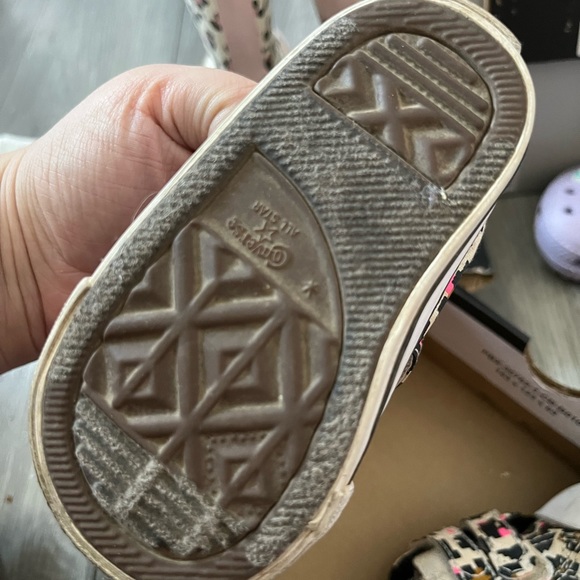 Toddler cheetah converse 3c - Picture 5 of 5